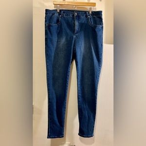 Universal Standard Seine High Rise Jeans ✨Size 18 ✨ 32 inch ✨ True Blue